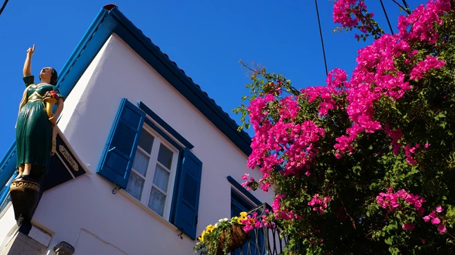 Whitewashed house in Galaxidi, Itea