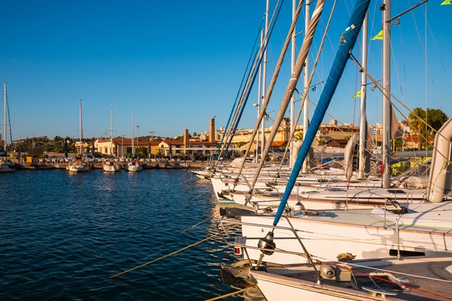 Puerto en Lavrio