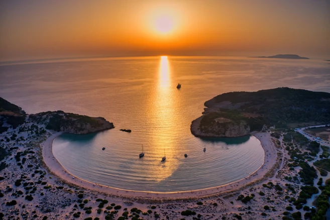 Playa de Voidokilia en la isla de Pilos