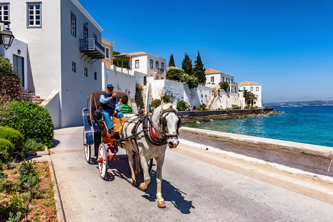 Spetses relaxing horse carriage ride