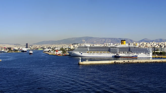 Piraeus port