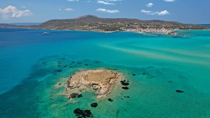 Aguas en la isla de Pavlopetri