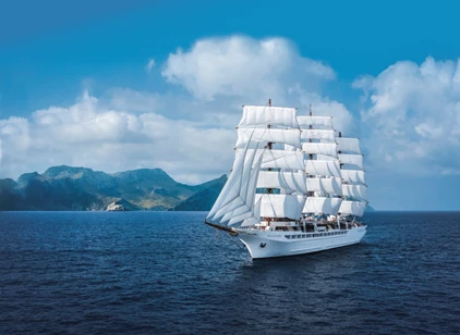 Sea Cloud Spirit full sails